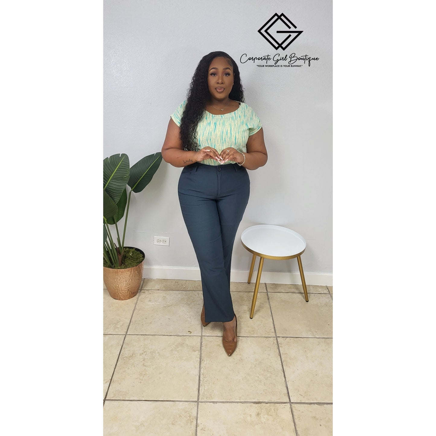 Round neck green blouse