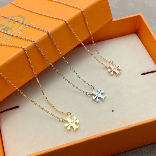 Tory Burch Kira Logo Pendant Set