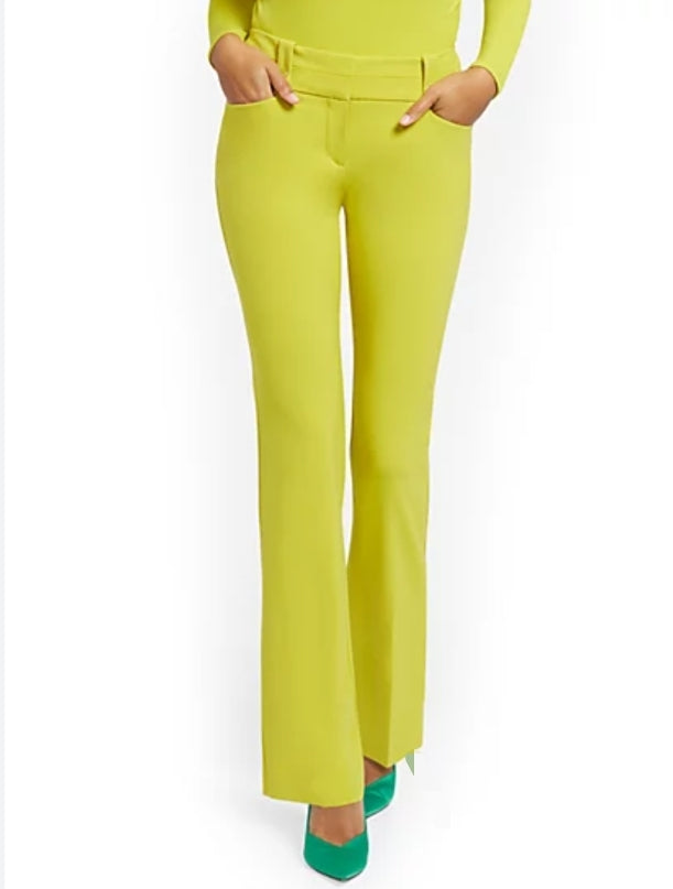 Signature Fit Straight Leg Pants